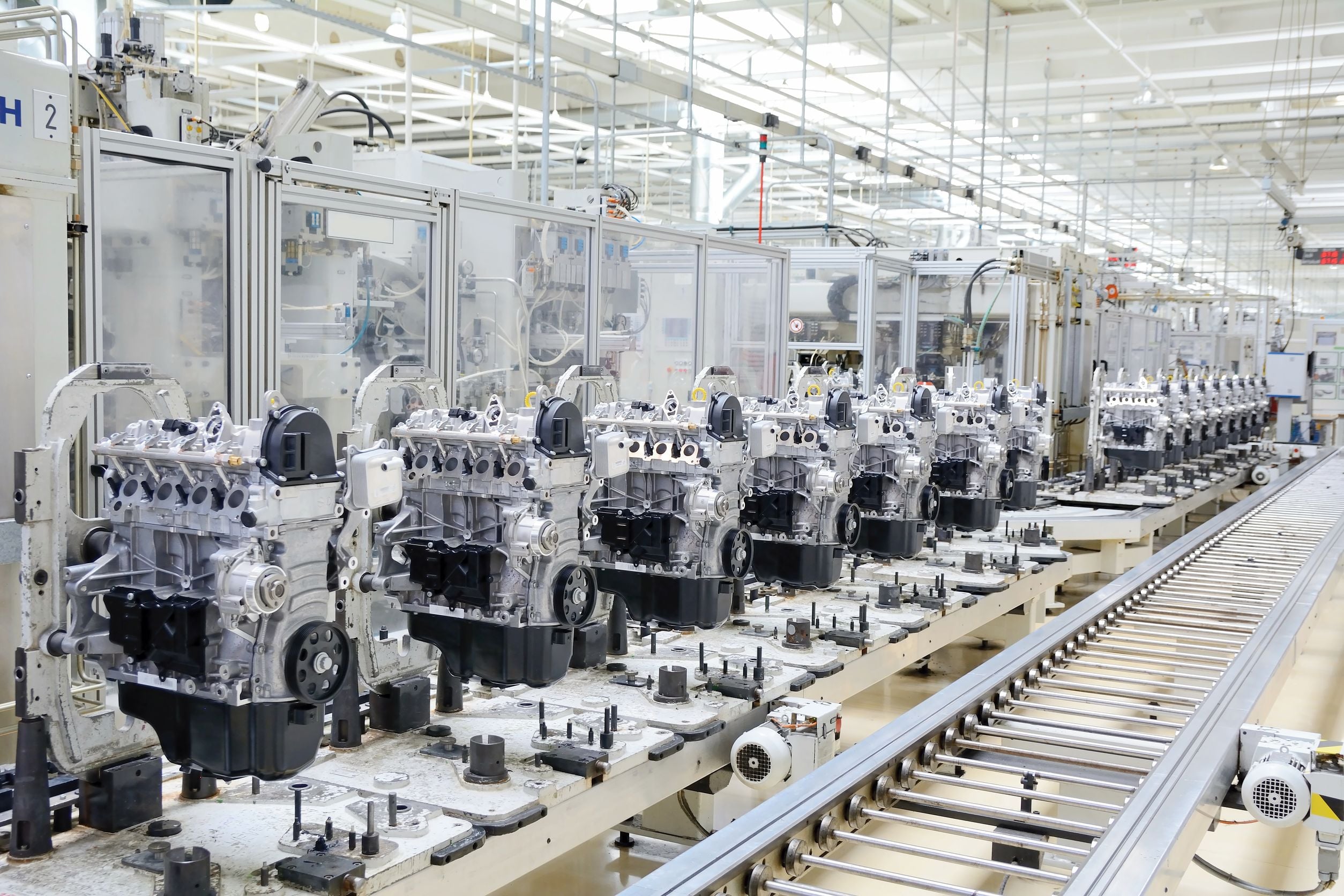 Manufacturing heavy machinery img